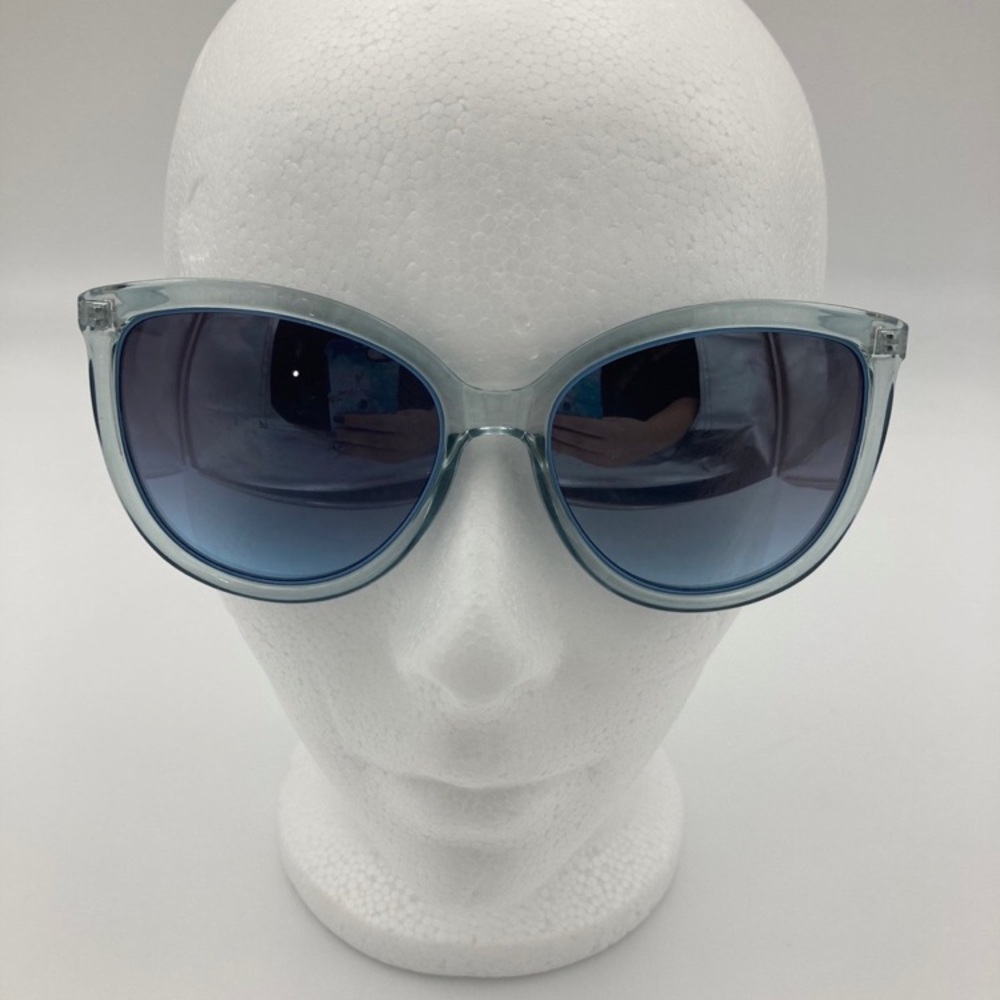 Women’s sunglasses
